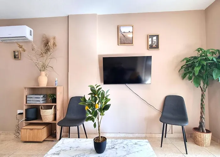 2 Cozy Apts, Fast Internet, 5 Min Walk To Beach! Lárnaca