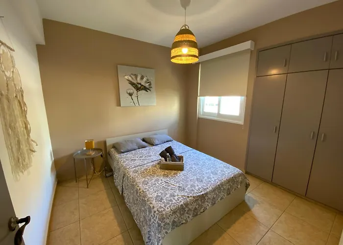 2 Cozy Apts, Fast Internet, 5 Min Walk To Beach! Lárnaca