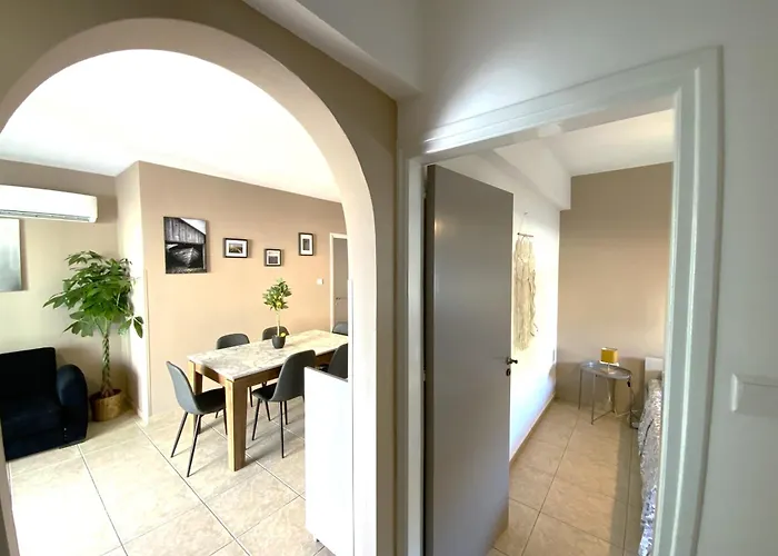 Apartmán 2 Cozy Apts, Fast Internet, 5 Min Walk To Beach! *